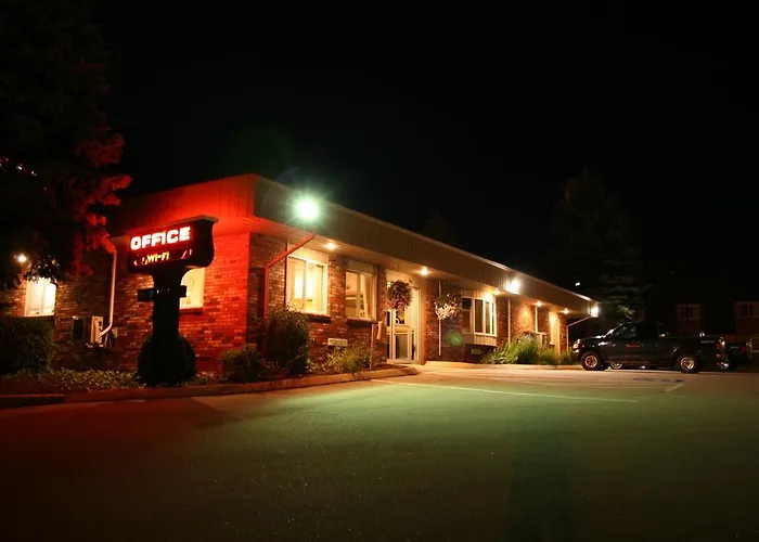 Motel: Bangor Inn & Suites